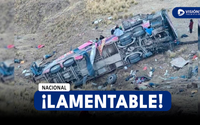 NACIONAL: BUS INTERPROVINCIAL DE LA EMPRESA MOLINA SE DESPISTÓ Y VOLCÓ DEJANDO AL MENOS 20 PERSONAS SIN VIDA