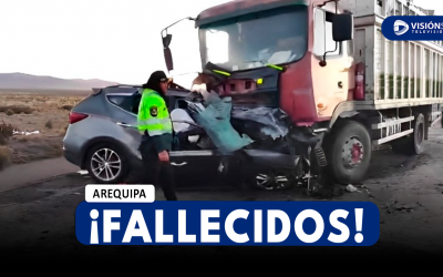 AREQUIPA: CAMIONETA IMPACTA CONTRA UN CAMIÓN EN LA CARRETERA AREQUIPA – PUNO Y DEJA A TRES PERSONAS FALLECIDAS Y UNA HERIDA