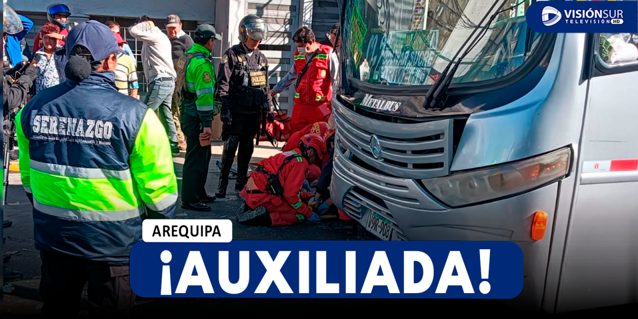 AREQUIPA: DOS BUSES DEL SIT PROTAGONIZAN FUERTE CHOQUE EN JOSÉ LUIS BUSTAMANTE Y RIVERO Y DEJAN A UNA MUJER HERIDA