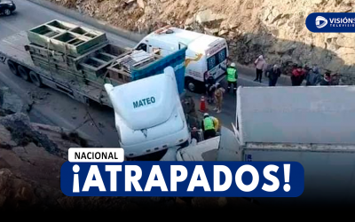 NACIONAL: FUERTE CHOQUE ENTRE DOS CAMIONES EN LA CARRETERA CENTRAL EN LA ZONA DE TICLIO DEJÓ A UN CONDUCTOR ATRAPADO