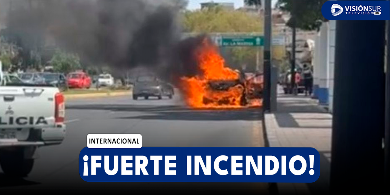 AREQUIPA: VEHÍCULO SE INCENDIA EN LA AV. LA MARINA Y DEJA AL CHOFER CON QUEMADURAS GRAVES