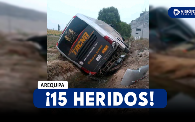 AREQUIPA: AL MENOS 15 PERSONAS RESULTARON HERIDAS TRAS DESPISTE DE BUS EN LA VÍA COSTANERA