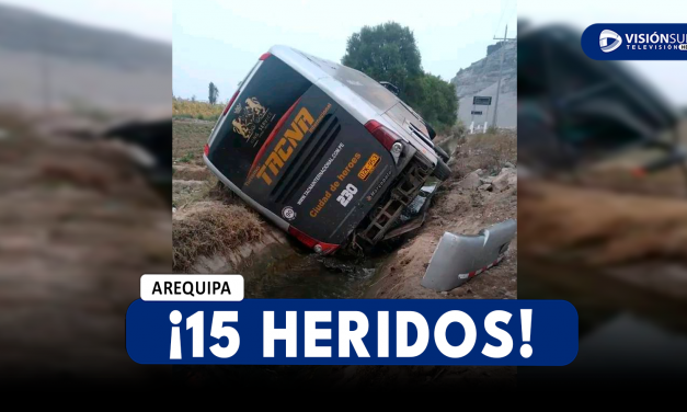 AREQUIPA: AL MENOS 15 PERSONAS RESULTARON HERIDAS TRAS DESPISTE DE BUS EN LA VÍA COSTANERA