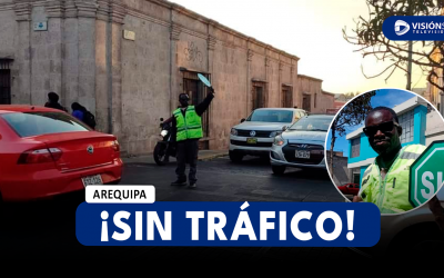 AREQUIPA: COLOMBIANO SE GANA LA VIDA COMO “POLICÍA DE TRÁNSITO” EN LA ESQUINA DE UGARTE Y BOLÍVAR