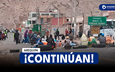 AREQUIPA: PROTESTANTES EN EL PUENTE OCOÑA Y CHALA SE PRONUNCIAN Y DICEN: “TENEMOS QUE RESISTIR”