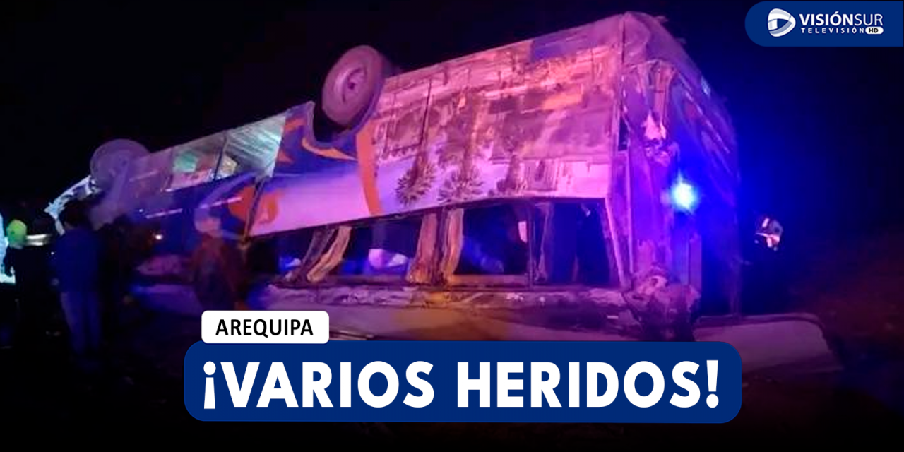 AREQUIPA: BUS QUE SE DIRIGÍA HACIA AREQUIPA TERMINA VOLCADO Y DEJA AL MENOS 8 PERSONAS HERIDAS