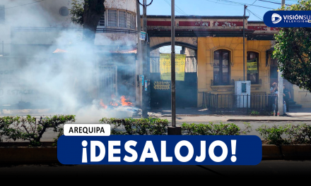 AREQUIPA: DESALOJO SE CONVIERTE EN INCENDIO EN LA AV. PARRA EN HORAS DE LA MAÑANA