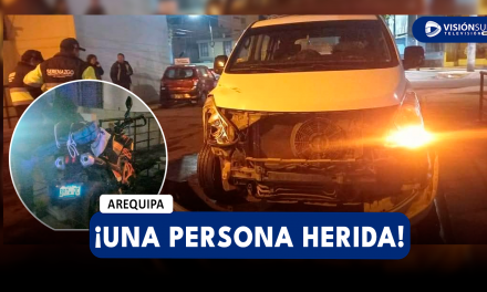 AREQUIPA: FUERTE CHOQUE ENTRE CAMIONETA Y MOTOCICLETA EN LA AV. VENEZUELA DEJA UNA PERSONA HERIDA