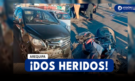 AREQUIPA: AUTO Y MOTOCICLETA IMPACTAN EN CERRO COLORADO Y DEJA A DOS PERSONAS HERIDAS