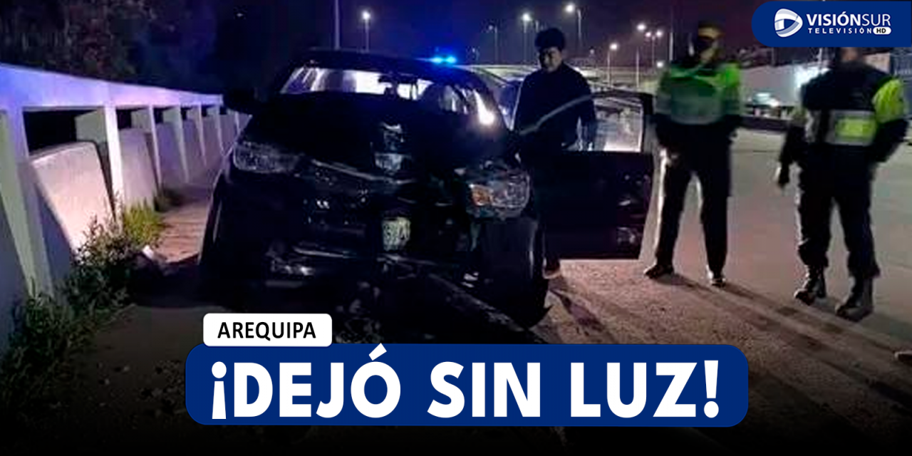 AREQUIPA: CONDUCTORA PIERDE EL CONTROL EN LA AV. LA MARINA Y TERMINA CHOCANDO CON PORTE A LA ALTURA DEL PUENTE CONSUELO