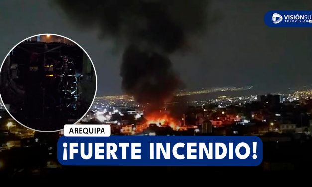 AREQUIPA: FUERTE INCENDIO EN TALLER DEJA 4 VEHÍCULOS INSERVIBLES Y UNA FAMILIA SIN DONDE DORMIR