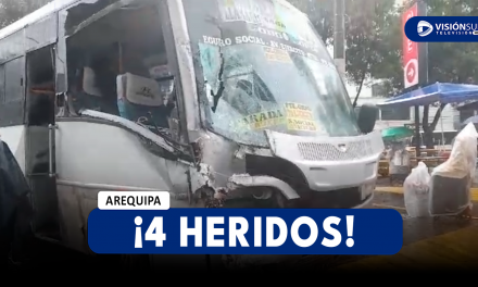 AREQUIPA: FUERTE CHOQUE ENTRE COMBIS DEL SIT DEJA A CUATRO PERSONAS HERIDAS EN LA AV. EJÉRCITO