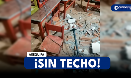 AREQUIPA: TECHO DEL COLEGIO LIVIA BERNAL EN CAYMA CAE Y PADRES DE FAMILIA PIDEN MEJORAS