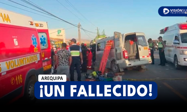 AREQUIPA: FUERTE CHOQUE ENTRE UNA COMBI Y UN CISTERNA EN ISLAY DEJA UNA PERSONA FALLECIDA Y VARIOS HERIDOS