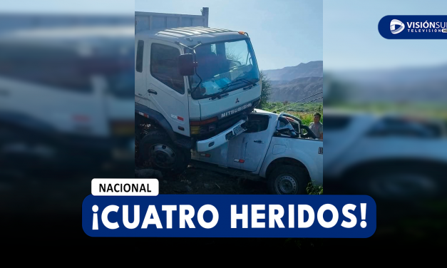 NACIONAL: FUERTE CHOQUE ENTRE CAMIONETA Y CAMIÓN EN TACNA DEJA CUATRO PERSONAS HERIDAS
