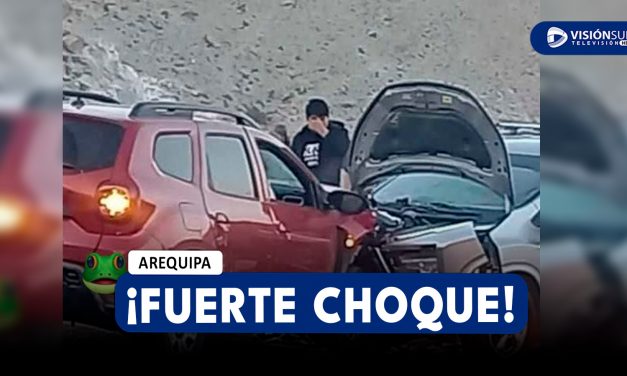 AREQUIPA: DOS CAMIONETAS IMPACTAN EN EL INGRESO A CERRO VERDE Y DEJA VARIOS HERIDOS