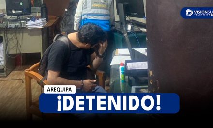 AREQUIPA: CONDUCTOR DE TRANSCAYMA DETIENE A VARÓN ACUSADO DE REALIZAR TOCAMIENTOS INDEBIDOS A JOVEN DE 18 AÑOS