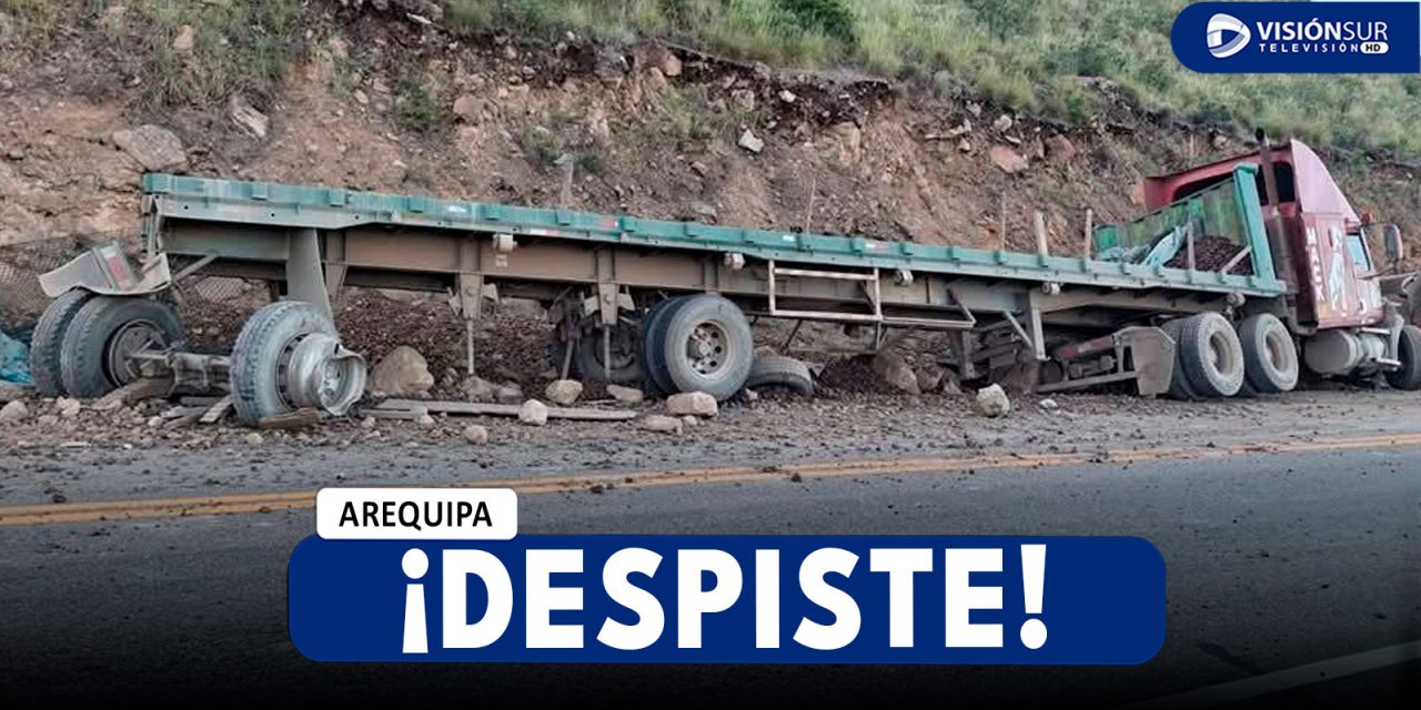 AREQUIPA: TRÁILER SE DESPISTA EN LA ZONA DE QUISCOS EN LA CARRETERA AREQUIPA – PUNO Y CONDUCTOR ESTA NO HABIDO