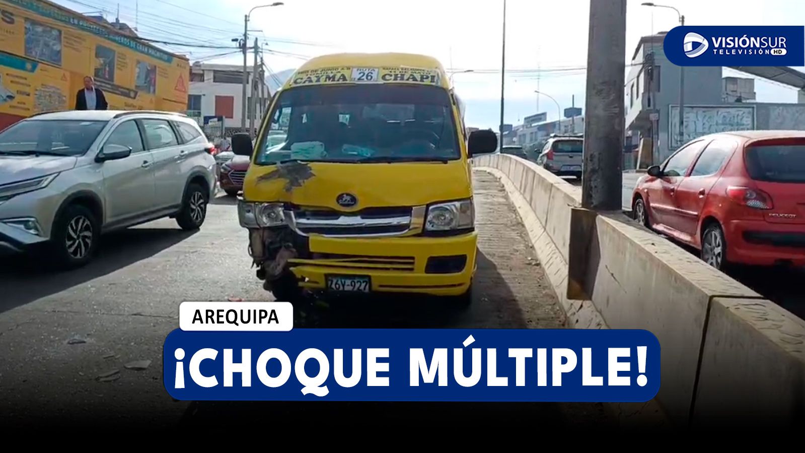 AREQUIPA: CHOQUE MÚLTIPLE SE REGISTRA EN LA AV. VENEZUELA Y DEJA AL MENOS 6 VEHÍCULOS DAÑADOS