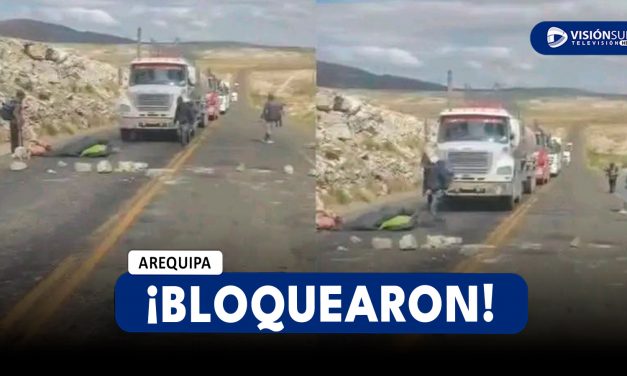 AREQUIPA: CIUDADANOS EXTRANJEROS BLOQUEARON LA VÍA AREQUIPA – JULIACA YA QUE TRANSPORTISTAS SE NEGARON A LLEVARLOS