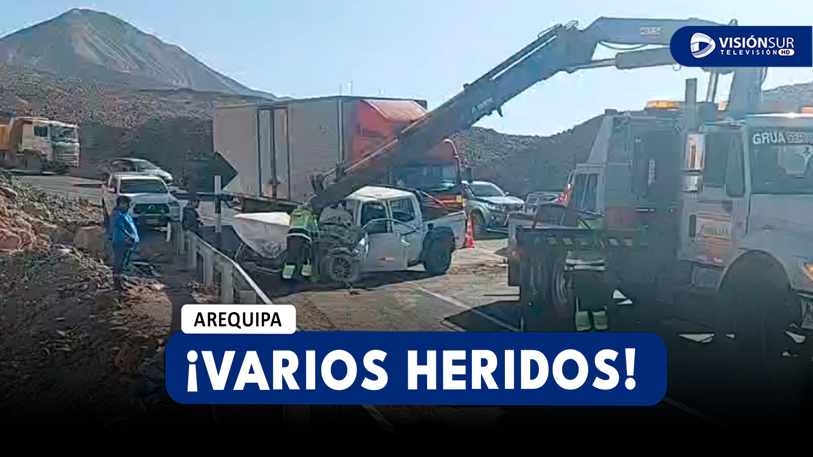 AREQUIPA: FUERTE CHOQUE ENTRE UN CAMIÓN Y UNA CAMIONETA EN VÍTOR DEJA VARIOS HERIDOS