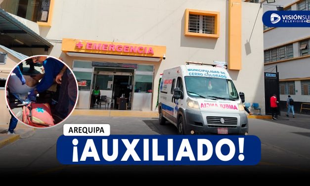 AREQUIPA: ADULTO MAYOR CAE DE COMBI MIENTRAS INTENTABA BAJAR DEBIDO A QUE CHOFER ACELERÓ