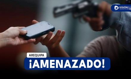AREQUIPA: JOVEN ES AMENAZADO DE MUERTE CON UN ARMA DE FUEGO PARA QUITARLE SU CELULAR Y BILLETERA