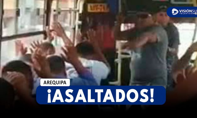 AREQUIPA: DELINCUENTES ARMADOS ASALTAN COUSTER LLENO DE PASAJEROS EN EL DISTRITO DE JOSÉ LUIS BUSTAMANTE Y RIVERO