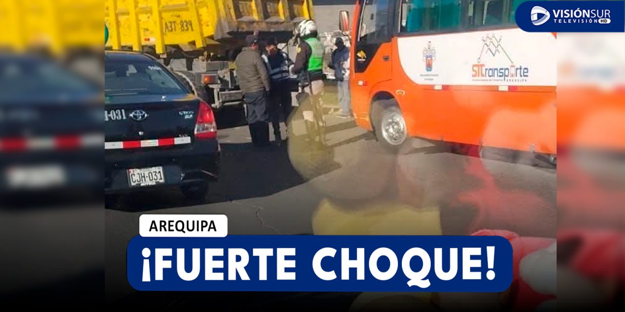 AREQUIPA: BUS DE TRANSPORTE PÚBLICO CHOCA CONTRA VOLQUETE EN ALTO SELVA ALEGRE Y GENERA GRAN CONGESTIÓN