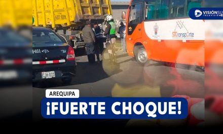 AREQUIPA: BUS DE TRANSPORTE PÚBLICO CHOCA CONTRA VOLQUETE EN ALTO SELVA ALEGRE Y GENERA GRAN CONGESTIÓN