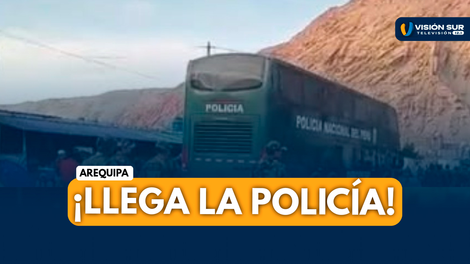 AREQUIPA: PNP INTERVIENE EN EL KM 782 PARA DESPEJAR BLOQUEO DE MINEROS INFORMALES Y RESTABLECER EL TRÁNSITO EN LA PANAMERICANA SUR