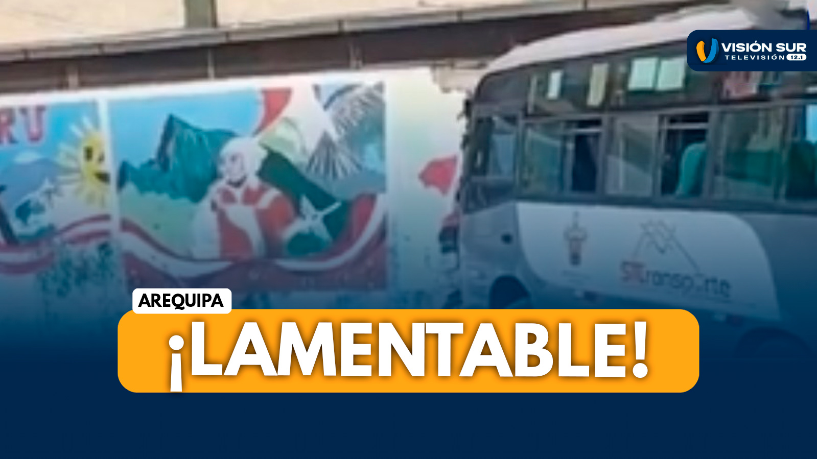 AREQUIPA: MOTOCICLISTA MUERE TRAS SER ARROLLADO POR CÚSTER QUE SE EMPOTRÓ EN EL COLEGIO PÍO XII EN MARIANO MELGAR