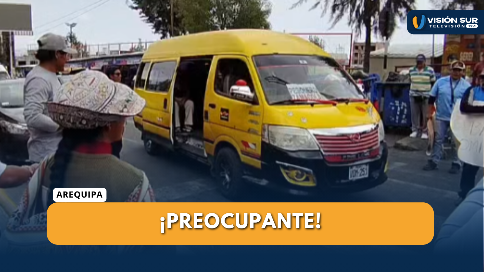 PASAJEROS VARADOS EN CAYMA POR PARO DE TRANSPORTISTAS 