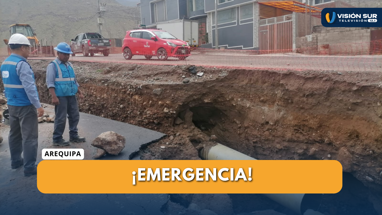 ROTURA DE TUBERÍA MATRIZ INUNDA VIVIENDAS EN SOR ANA DE LOS ÁNGELES Y GENERA RIESGO DE CORTE DE AGUA